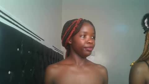 Snapshot of kinky_aria chatting on 18, 9, 2025 kinky_aria online show from 18, 9, 2025