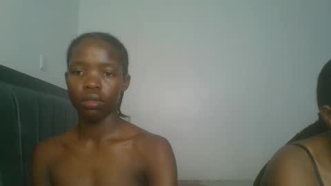 Snapshot of kinky_aria chatting on 12, 10, 2025 kinky_aria online show from 12, 10, 2025