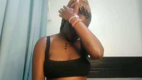 Snapshot of kinky_lola1 chatting on 9, 1, 2026 Lola online show from 9, 1, 2026