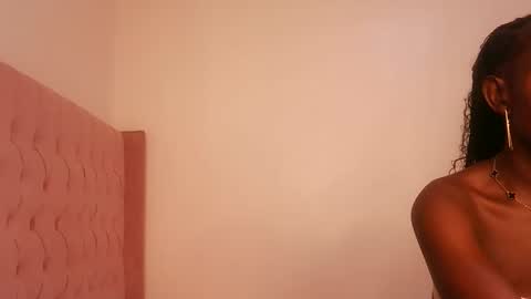 Snapshot of kinky_lola1 chatting on 4, 3, 2026 Lola online show from 4, 3, 2026