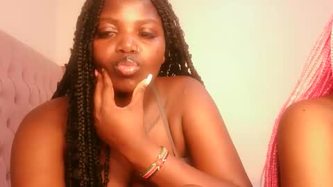 Snapshot of kinky_lola1 chatting on 4, 3, 2026 Lola online show from 4, 3, 2026