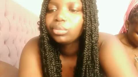 Snapshot of kinky_lola1 chatting on 6, 3, 2026 Lola online show from 6, 3, 2026