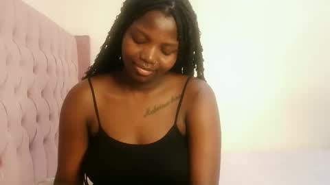 Snapshot of kinky_lola1 chatting on 7, 3, 2026 Lola online show from 7, 3, 2026