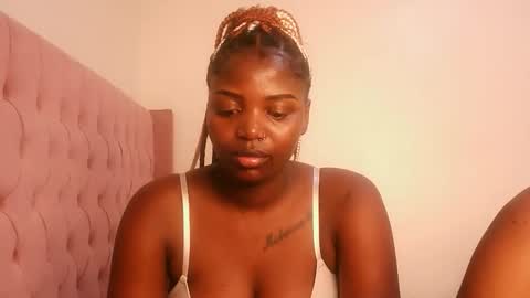 Snapshot of kinky_lola1 chatting on 7, 3, 2026 Lola online show from 7, 3, 2026