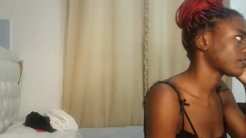 Snapshot of kinky_lola1 chatting on 1, 4, 2026 Lola online show from 1, 4, 2026