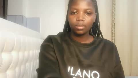 Snapshot of kinky_lola1 chatting on 2, 4, 2026 Lola online show from 2, 4, 2026