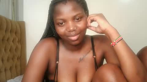 Snapshot of kinky_lola1 chatting on 13, 4, 2026 Lola online show from 13, 4, 2026