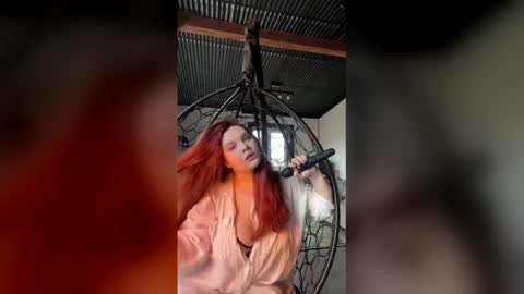 Snapshot of kinky_shark chatting on 24, 4, 2026 Alex online show from 24, 4, 2026