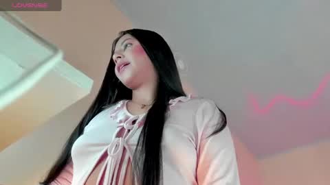 kinky yeyns online show from 3, 2, 2025