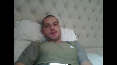 Snapshot of kinkycouple147 chatting on 28, 4, 2026 kinkycouple147 online show from 28, 4, 2026