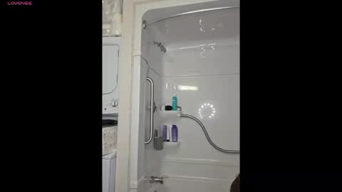 Snapshot of kinkycouple1789 chatting on 6, 4, 2026 Maysie and Hunter online show from 6, 4, 2026