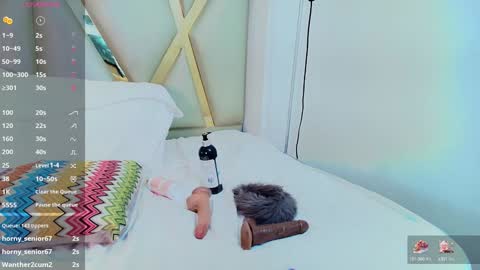 MISS RYN  online show from 7, 1, 2025