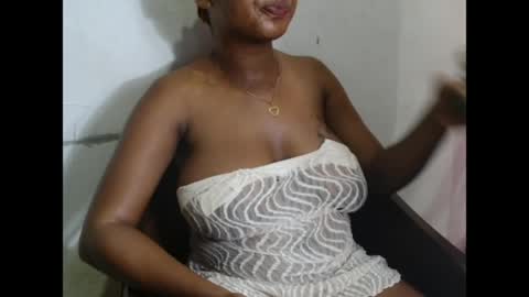 Snapshot of kinkyjuicexx chatting on 6, 4, 2026 kinkyjuicexx online show from 6, 4, 2026