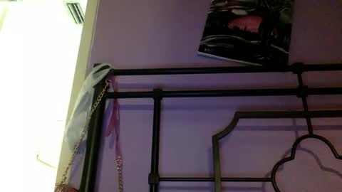 Snapshot of kinkykittee chatting on 9, 4, 2026 Bunniii online show from 9, 4, 2026