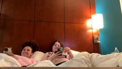 Snapshot of kinkykittyy1 chatting on 17, 11, 2025 kinkykittyy1 online show from 17, 11, 2025