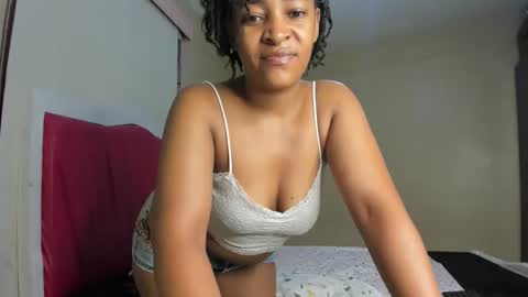 Snapshot of kinkylyla chatting on 22, 1, 2025 Kinky online show from 22, 1, 2025