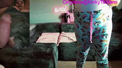 Snapshot of kinkytsmami chatting on 13, 5, 2026 kinkytsmami online show from 13, 5, 2026
