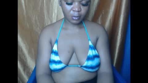 Snapshot of kinkyxxjuice chatting on 30, 9, 2025 kinkyxxjuice online show from 30, 9, 2025