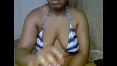 Snapshot of kinkyxxjuice chatting on 28, 10, 2025 kinkyxxjuice online show from 28, 10, 2025