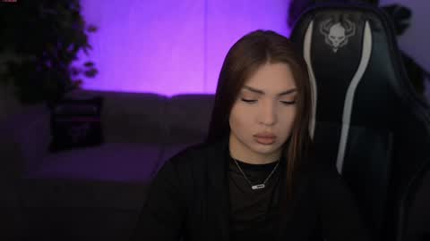 Snapshot of kira0541 chatting on 11, 11, 2025 Sweet girls online show from 11, 11, 2025