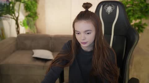 Snapshot of kira0541 chatting on 13, 12, 2025 Sweet girls online show from 13, 12, 2025