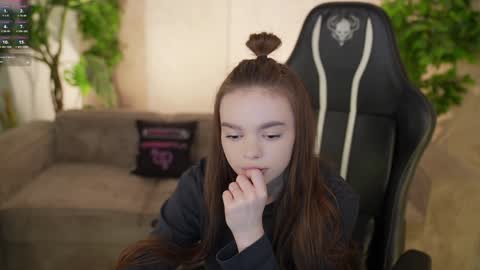 Snapshot of kira0541 chatting on 13, 12, 2025 Sweet girls online show from 13, 12, 2025