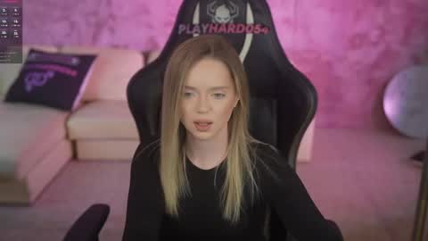 Sweet girls online show from 12, 4, 2026