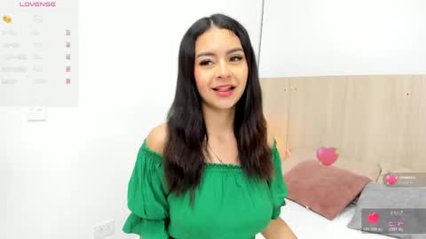 Snapshot of kira_dubois chatting on 6, 6, 2026 Kira online show from 6, 6, 2026