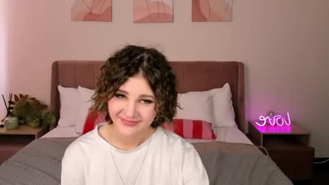 Snapshot of kira_fluffy chatting on 18, 5, 2026 Kira online show from 18, 5, 2026