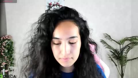 Aura online show from 17, 9, 2025