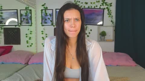 Snapshot of kira_low chatting on 26, 1, 2025 Kira online show from 26, 1, 2025