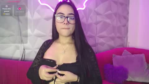 Snapshot of kira_moon_01 chatting on 22, 10, 2025 kira_moon_01 online show from 22, 10, 2025