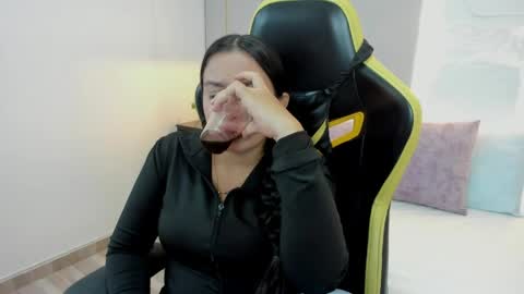 Snapshot of kira_relish chatting on 14, 4, 2026 K I R A online show from 14, 4, 2026