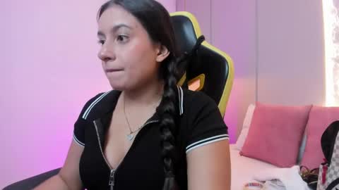 Snapshot of kira_relish chatting on 20, 5, 2026 K I R A online show from 20, 5, 2026
