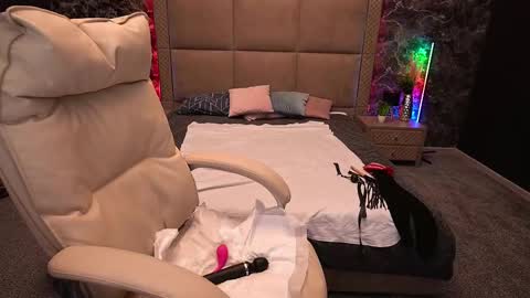 Snapshot of kiraroxx chatting on 26, 2, 2025 Kira online show from 26, 2, 2025