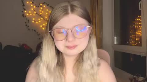 Snapshot of kirayume chatting on 10, 7, 2026 KiraYume online show from 10, 7, 2026