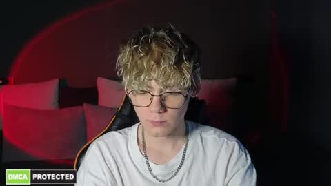 Snapshot of kirill_20_cm chatting on 6, 4, 2026 Kirill and Andrey online show from 6, 4, 2026