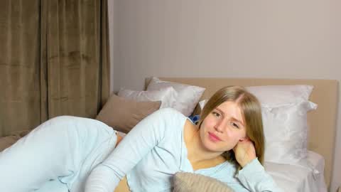 Kira online show from 10, 11, 2025