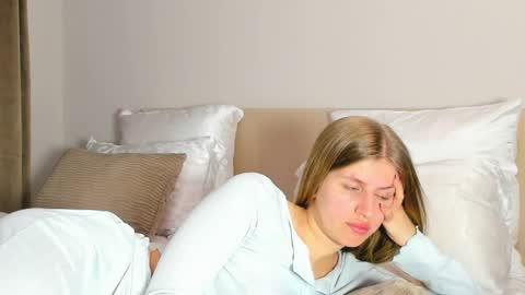 Kira online show from 13, 4, 2026