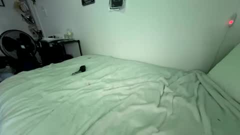 Kissah Kreampuff online show from 26, 1, 2025