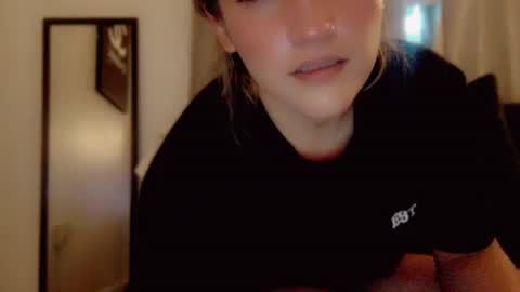 Kissah Kreampuff online show from 27, 1, 2025