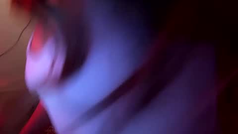 Kissah Kreampuff online show from 3, 2, 2025