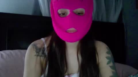 kissandtell1357 online show from 16, 10, 2025