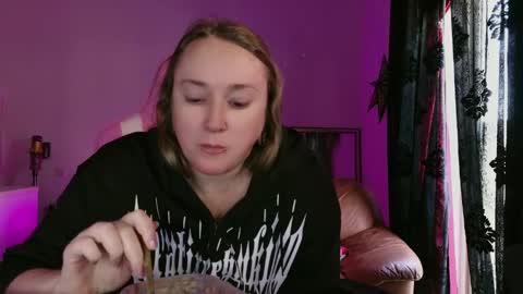 kissica online show from 4, 2, 2025