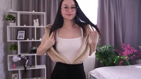 Snapshot of kissie_cat chatting on 26, 4, 2026 Christie online show from 26, 4, 2026