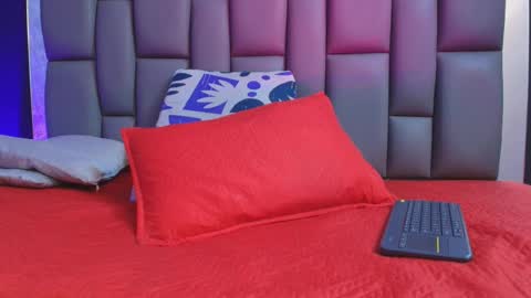 BELLA FLAME online show from 9, 9, 2025