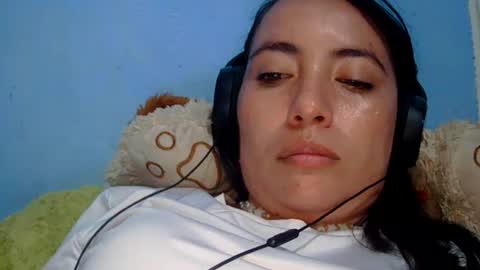 Snapshot of kissmelovejummy chatting on 5, 12, 2024 Erika paul online show from 5, 12, 2024