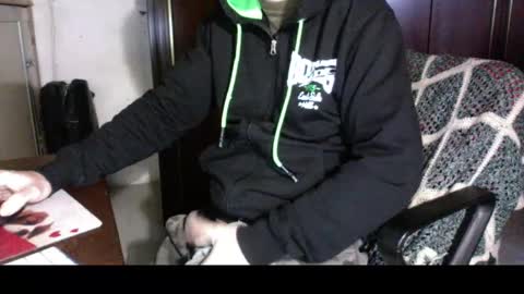 Snapshot of kissofbanned1983 chatting on 23, 11, 2025 kissofbanned1983 online show from 23, 11, 2025