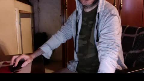 Snapshot of kissofbanned1983 chatting on 23, 12, 2025 kissofbanned1983 online show from 23, 12, 2025