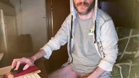 Snapshot of kissofbanned1983 chatting on 13, 3, 2026 kissofbanned1983 online show from 13, 3, 2026